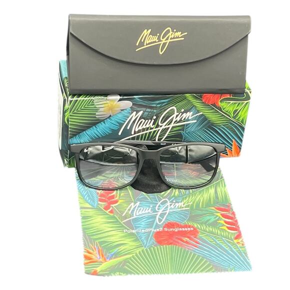 Maui Jim Hulili Polarized Sunglasses Matte Black MJ0672S-001 - Picture 2 of 10